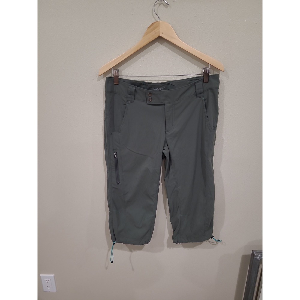 Columbia Omni Shade Sun Protection olive green Women SZ 10 hiking athletic short